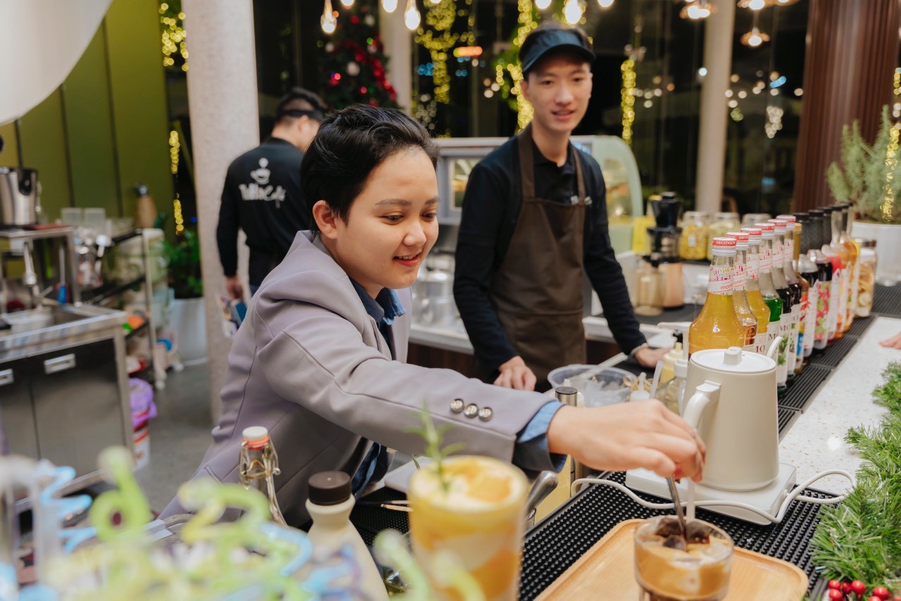 ALEX NGUYỄN TRAINING TẠI QUÁN