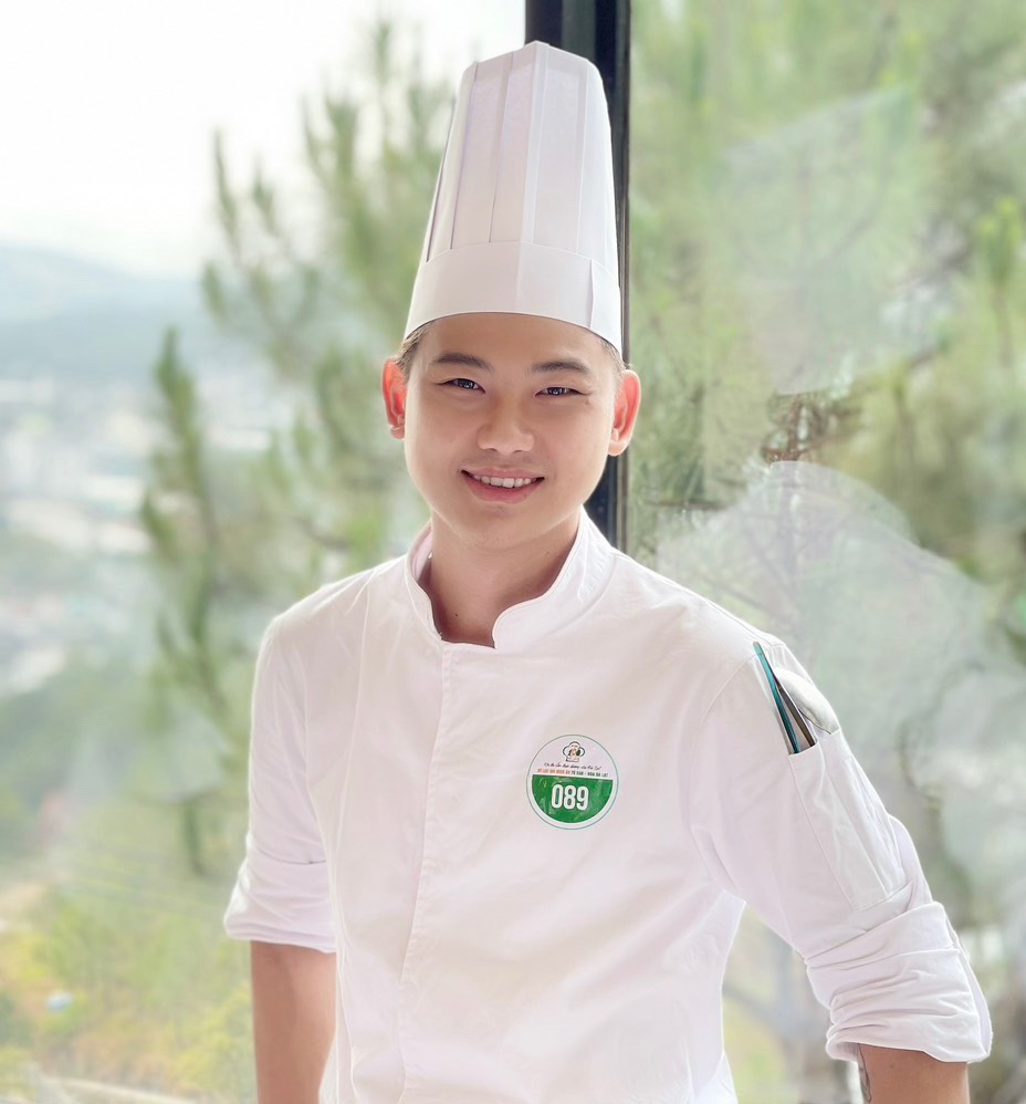 Đầu bếp phạm vũ nguyên