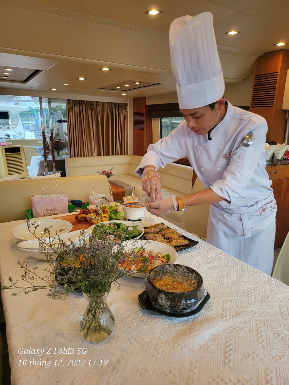 Đầu bếp Hoàng Văn Thanh 2