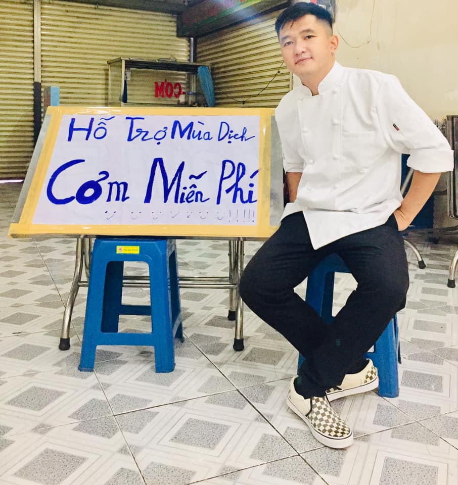 Đầu bếp Nguyễn Anh Hào hỗ trơ mùa dịch covid