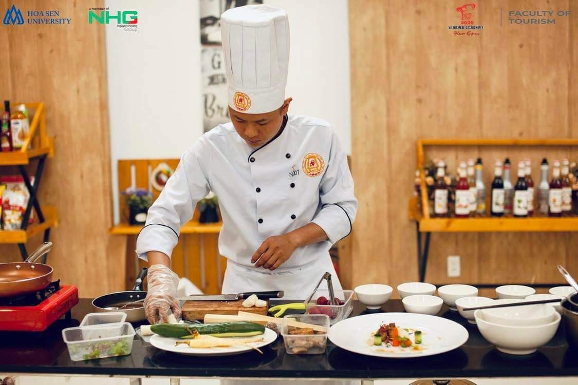 Đầu bếp Nguyễn Chí Quang Đức tại cuộc thi The Future Chef
